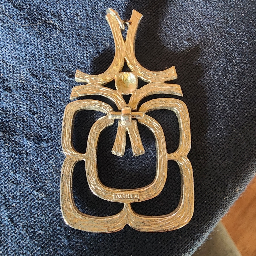 Vintage MCM Avon Pendant - Picture 2 of 2